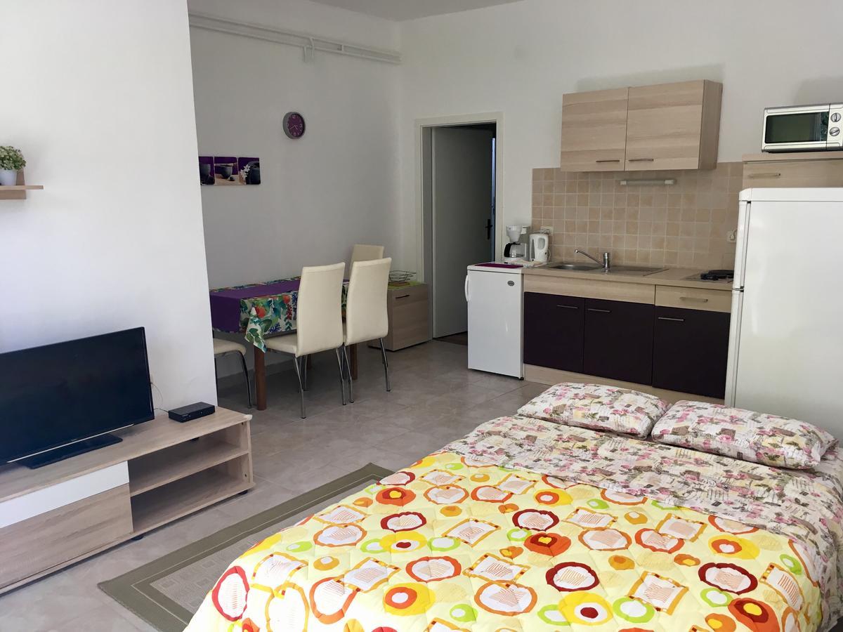 Apartaments Oma & Opa Banjol Zewnętrze zdjęcie